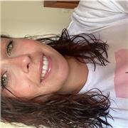 Graduada en Filología Hispánica y Profesora de Lengua Castellana y Literatura.